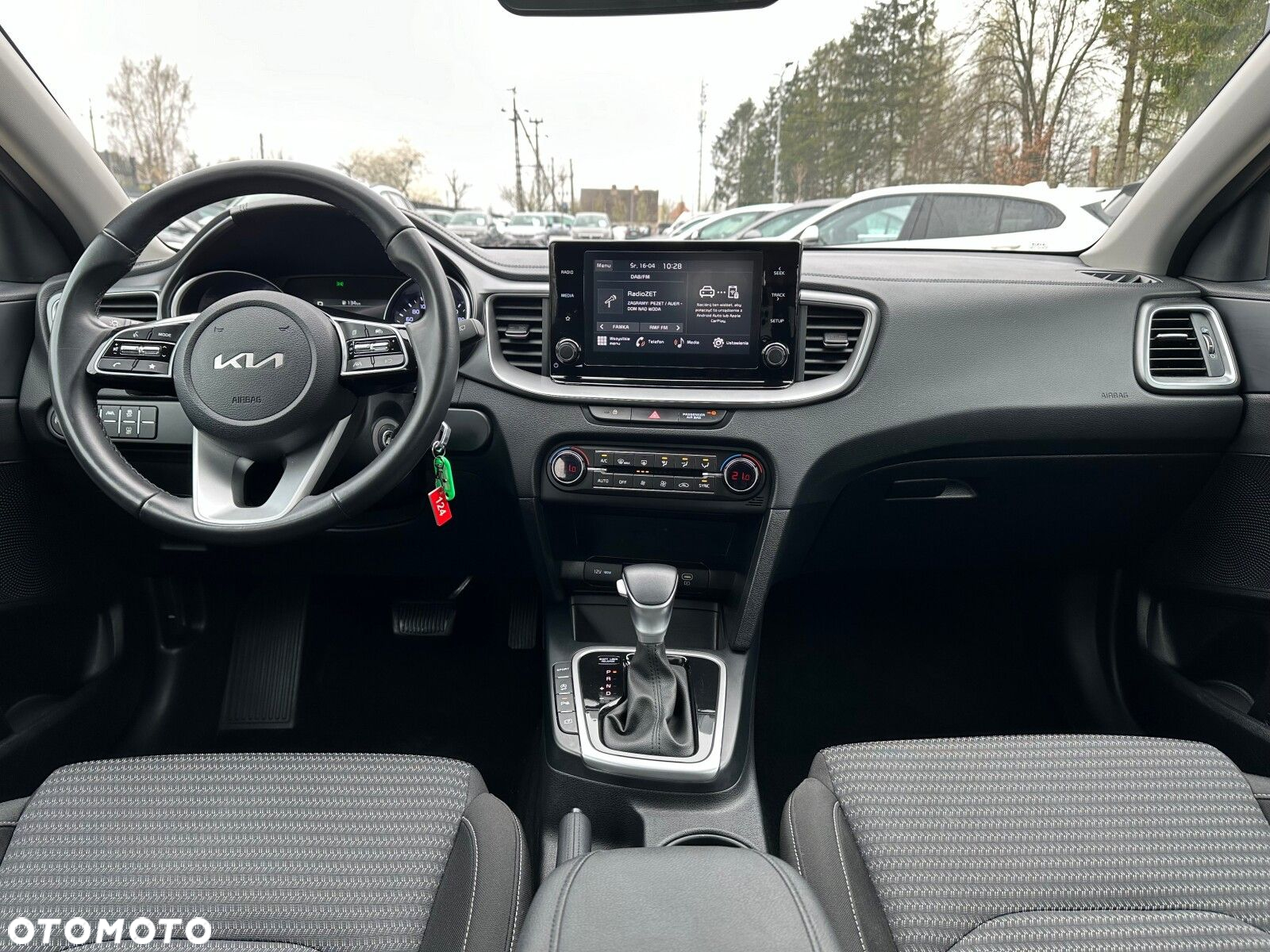 Kia Ceed - 13