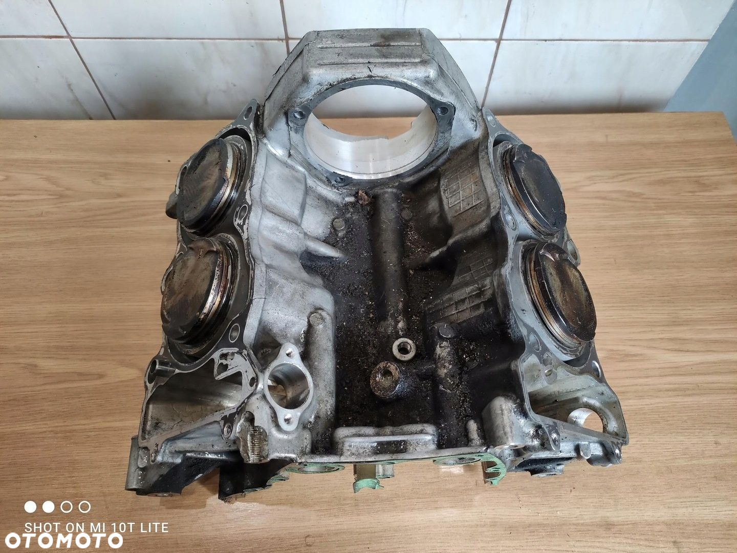 HONDA ST 1300 PAN EUROPEAN CYLINDER TŁOKI KPL - 2