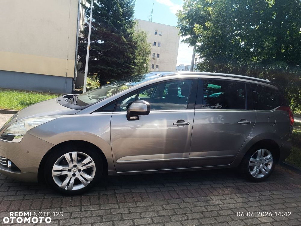 Peugeot 5008 - 1