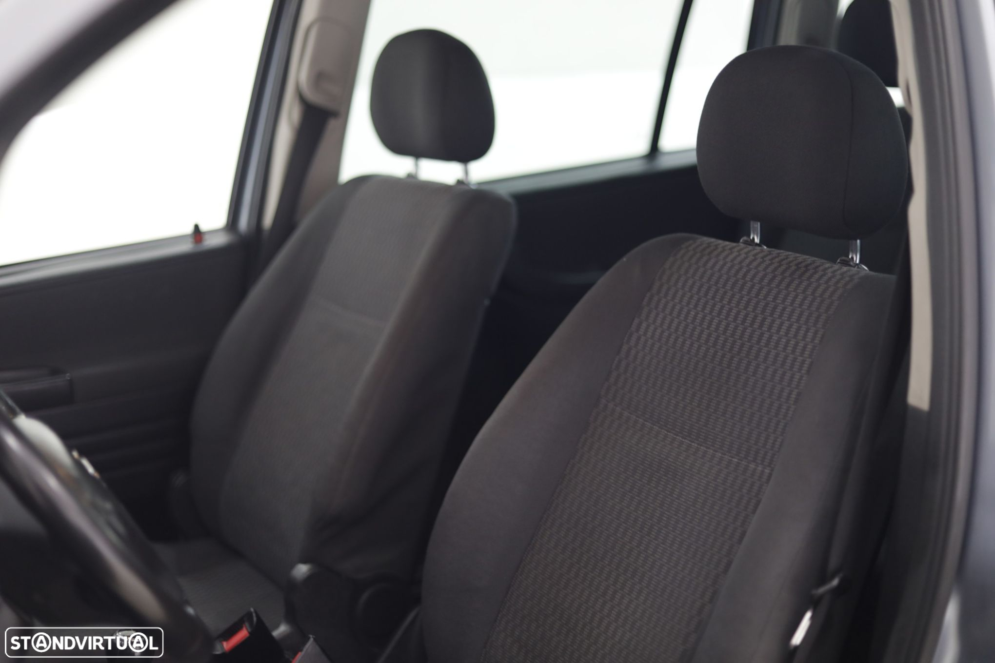 Opel Zafira 2.0 DTi - 18