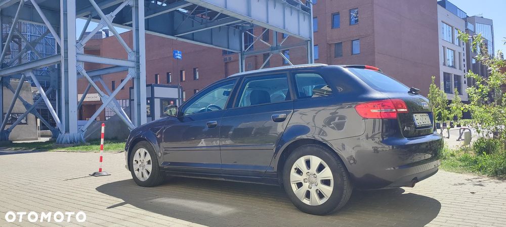 Audi A3 Sportback 1.6 Attraction - 3