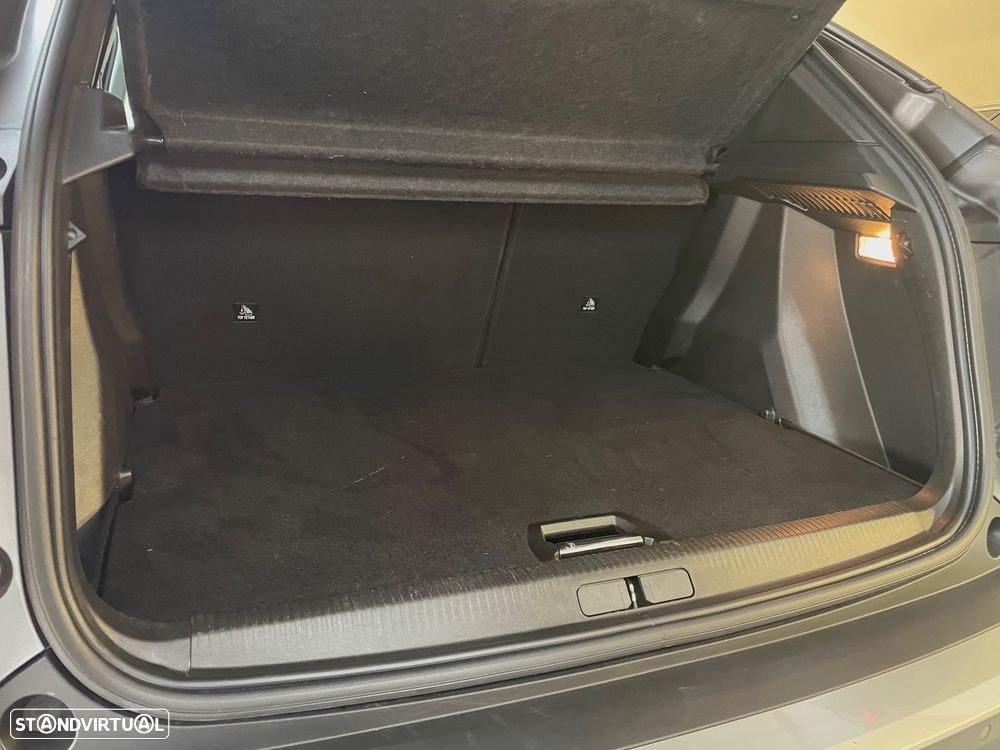 Peugeot 2008 PureTech 130 EAT8 Allure - 12