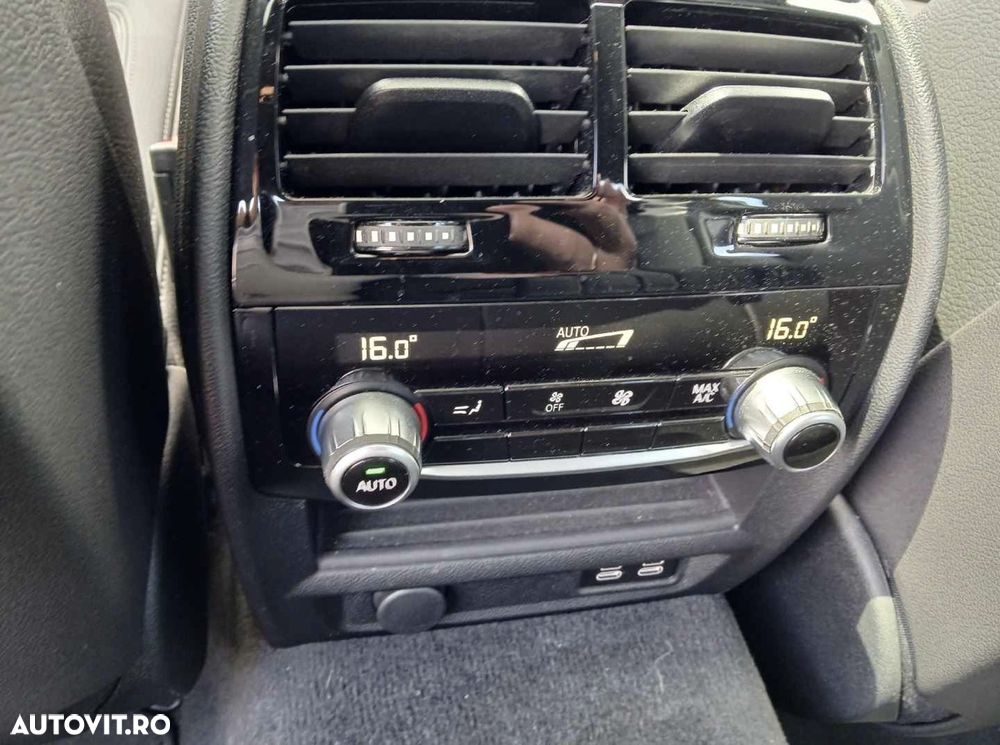 BMW Seria 5 520d Aut. Luxury Line - 10