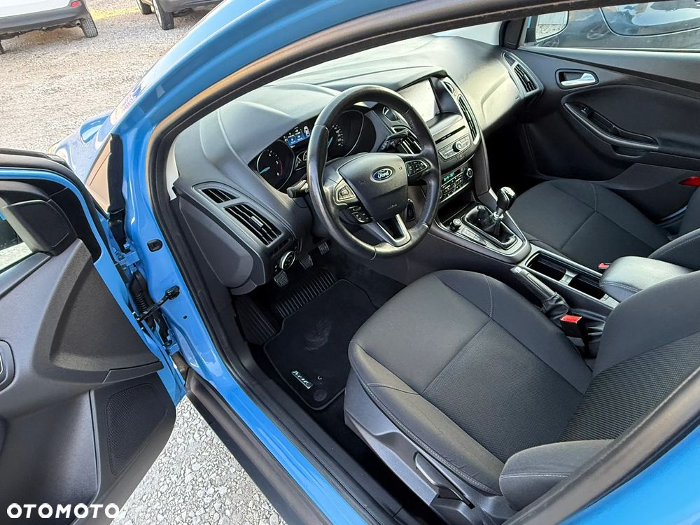 Ford Focus - 22