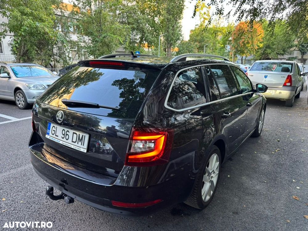 Skoda Octavia 1.6 TDI DSG Style - 1
