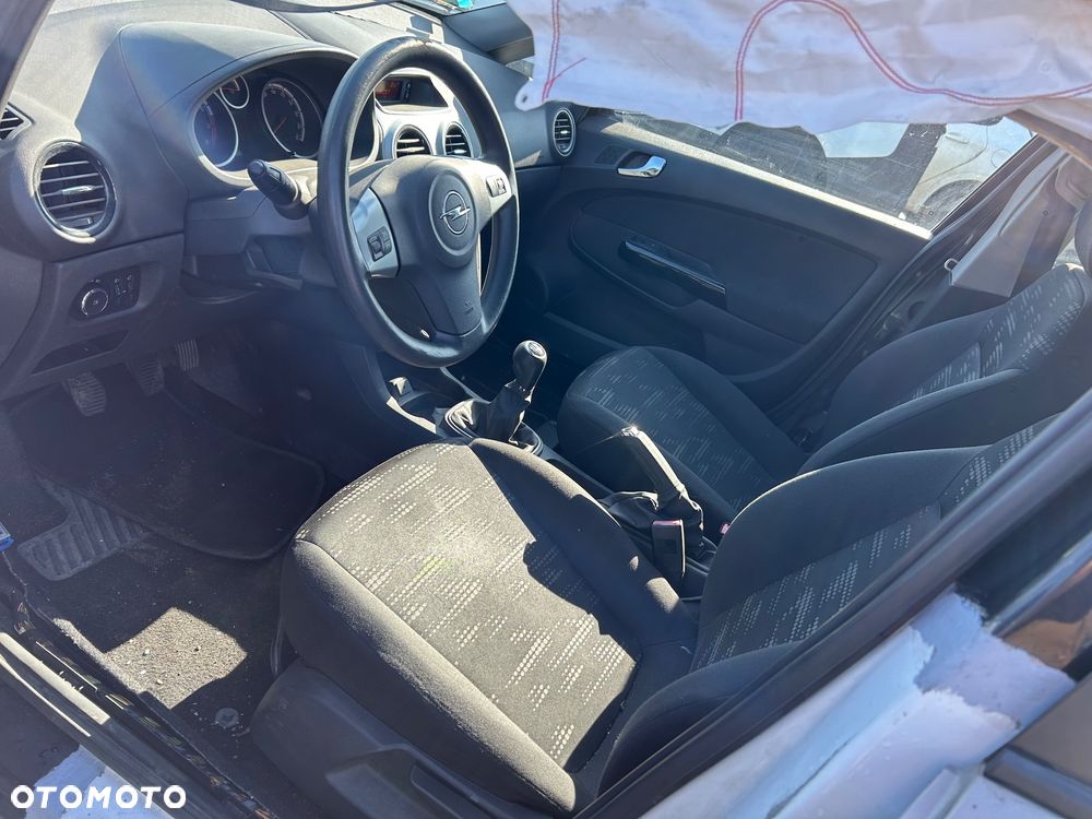 Opel Corsa - 11