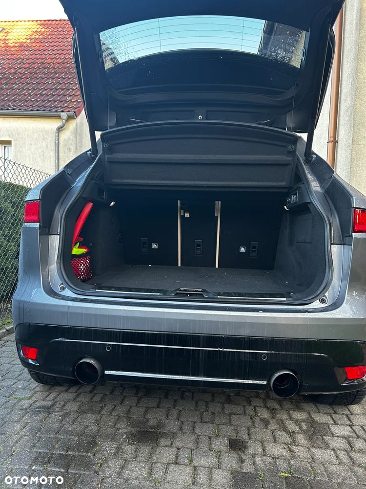 Jaguar F-Pace P250 AWD - 24