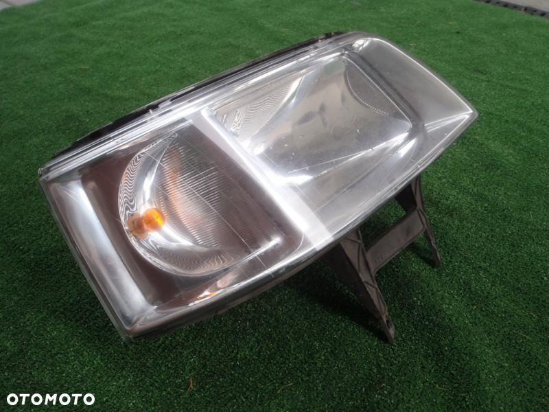 VW T5 LAMPA PRAWA PRZÓD REFLEKTOR PRAWY - 2