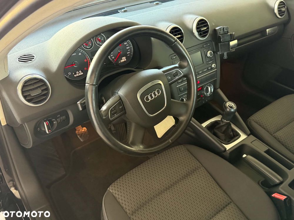 Audi A3 Sportback 2.0 TDI DPF S line Sportpaket - 26