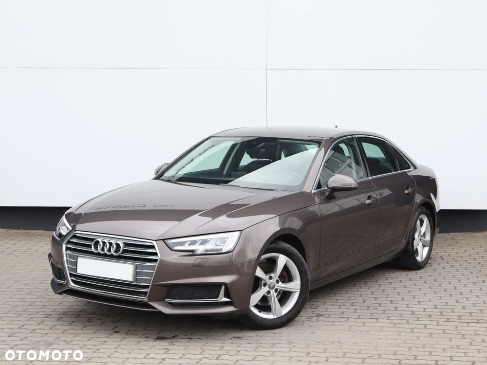 Audi A4 Limousine 40 TFSI Sport S tronic - 1