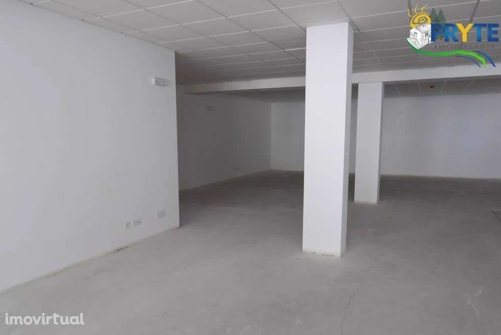 Loja comercial situada na Vila da Sertã - Grande imagem: 5/10