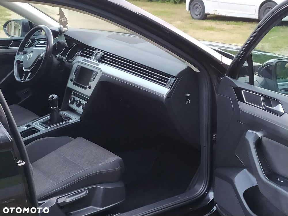 Volkswagen Passat 1.6 TDI BMT Comfortline - 4