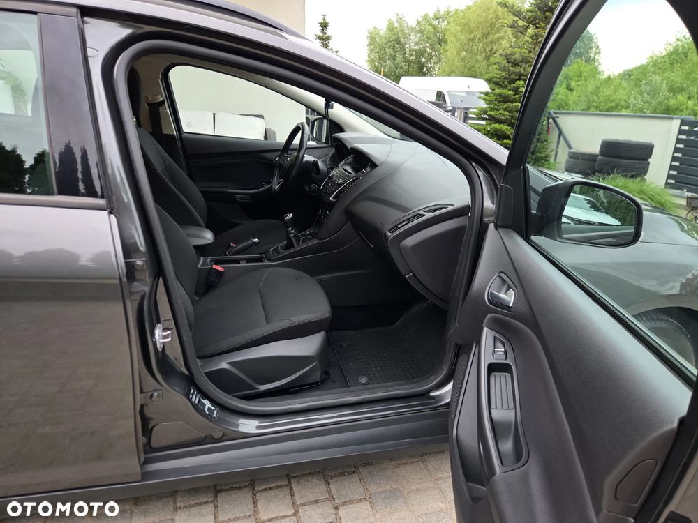 Ford Focus 1.6 Titanium - 15
