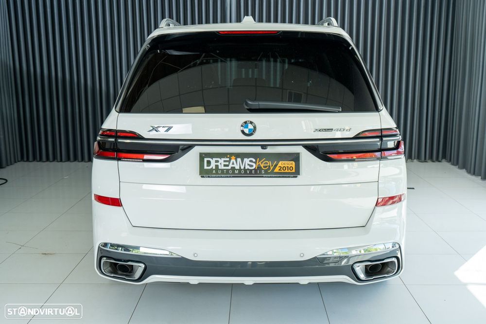 BMW X7 40 d xDrive Pack M Desportivo - 3