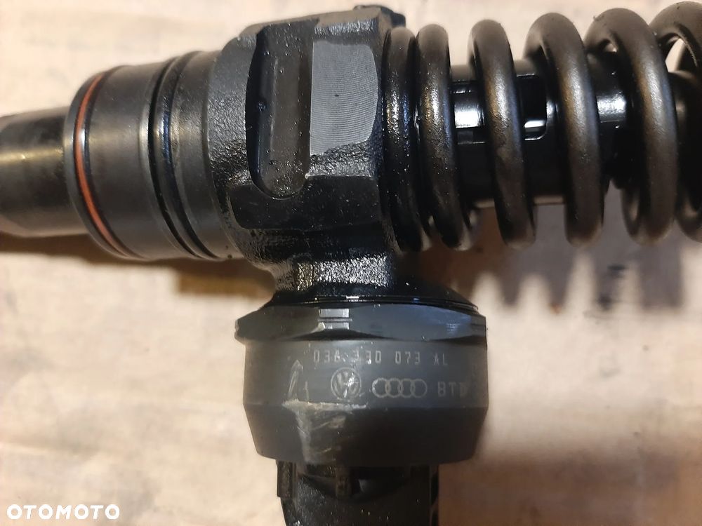 Pompowtryskiwacze VW AUDI 1.9 TDI  038130073AL KPL - 2
