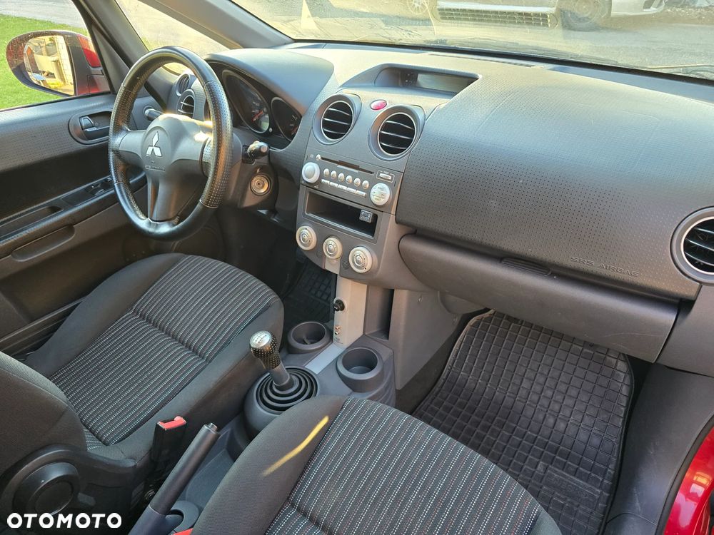 Mitsubishi Colt - 22