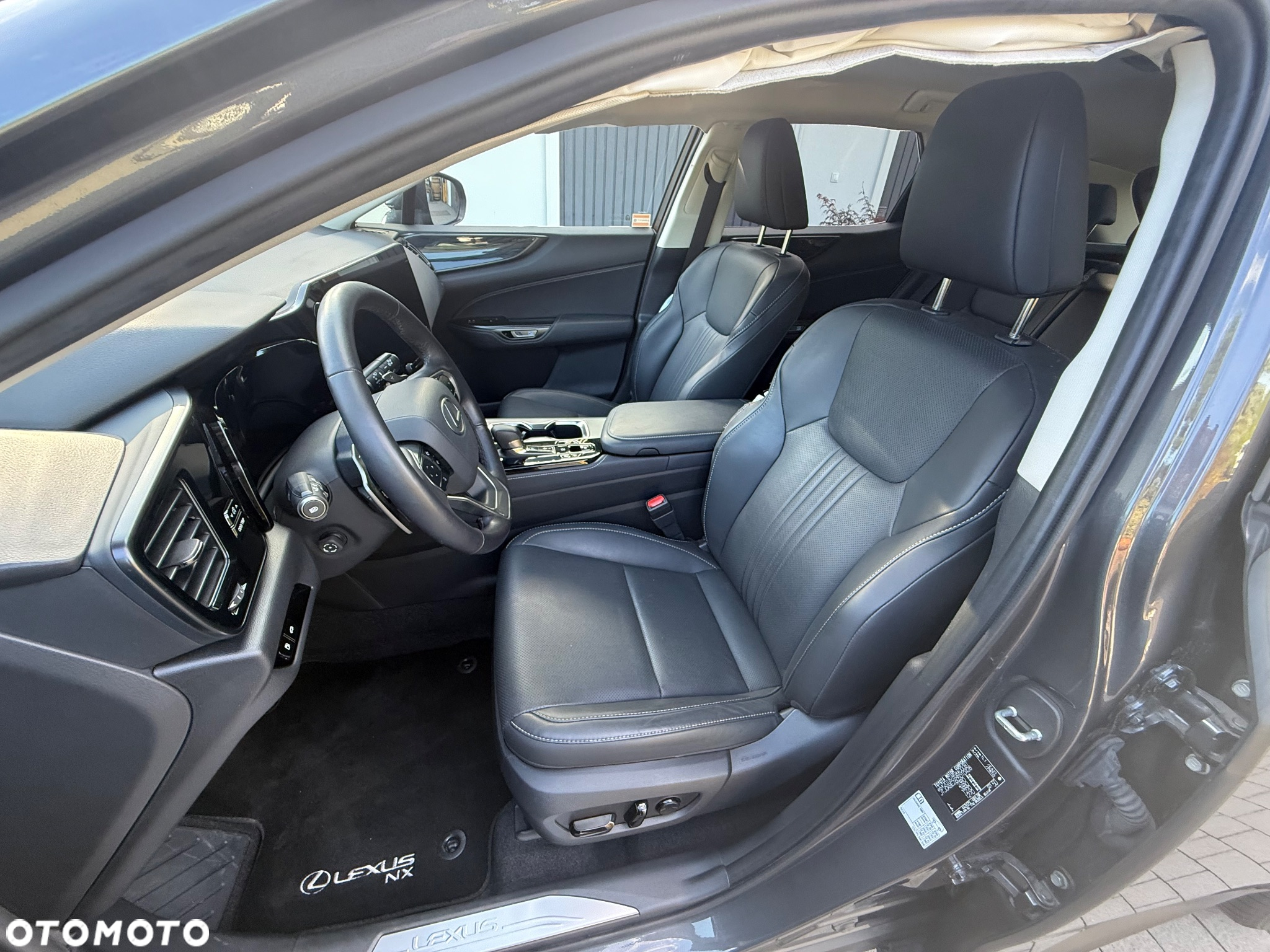 Lexus NX 350h Prestige AWD - 18