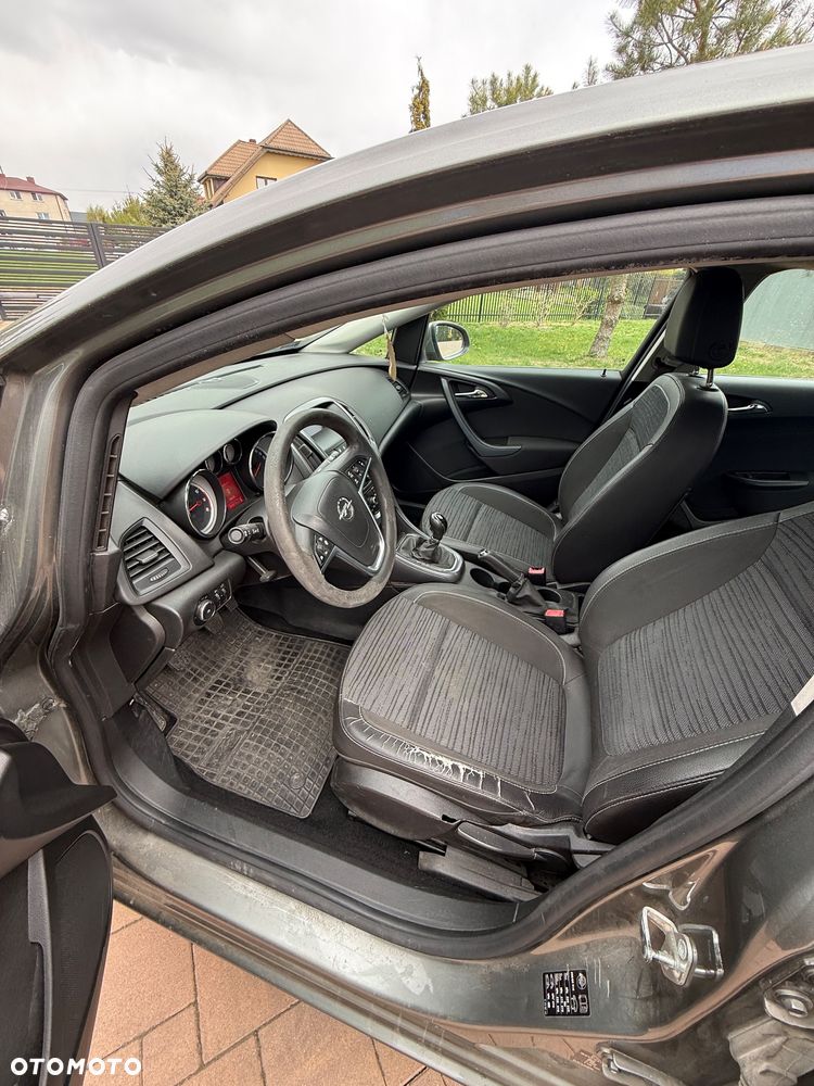 Opel Astra 1.4 T EU6 - 13