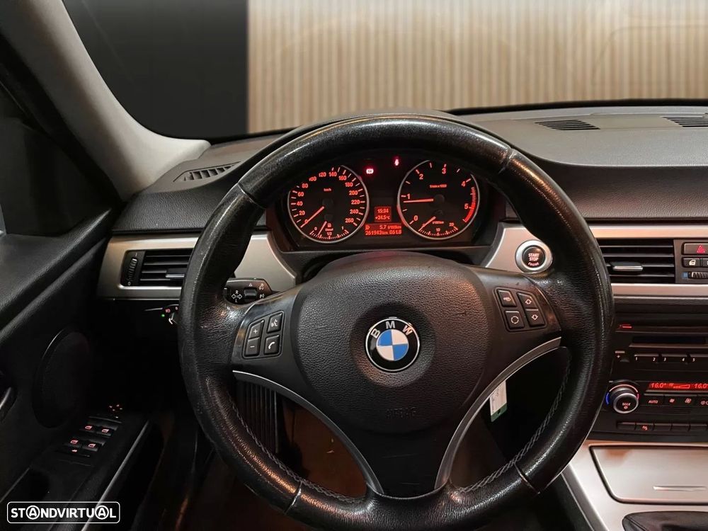 BMW 320 d Exclusive - 9