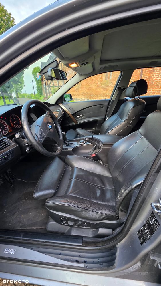 BMW Seria 5 525d - 5