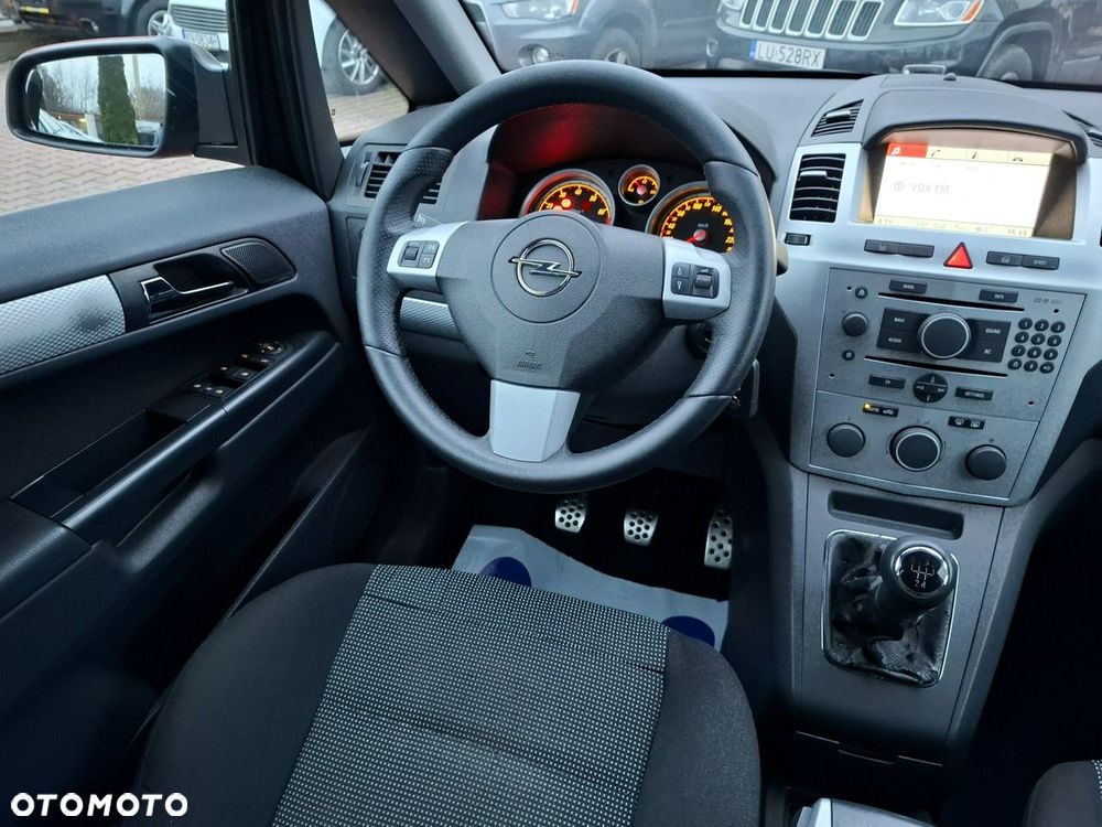 Opel Zafira 1.8 Cosmo - 16