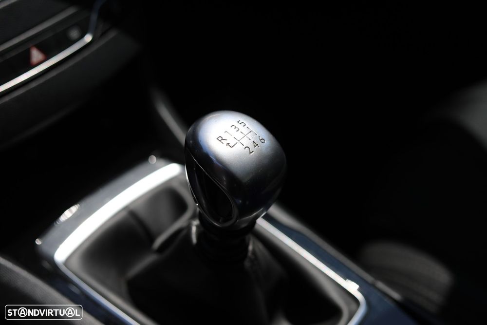 Peugeot 308 SW 1.6 BlueHDi Allure — fotografia 11