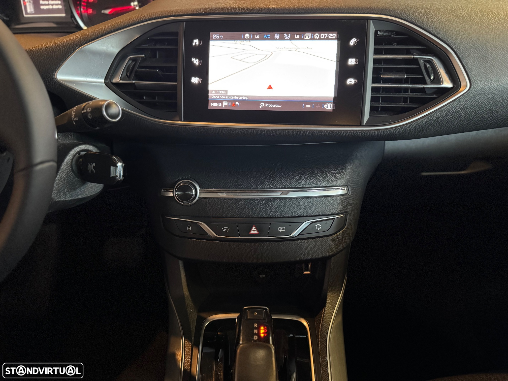 Peugeot 308 SW BlueHDi 130 EAT8 Style - 14