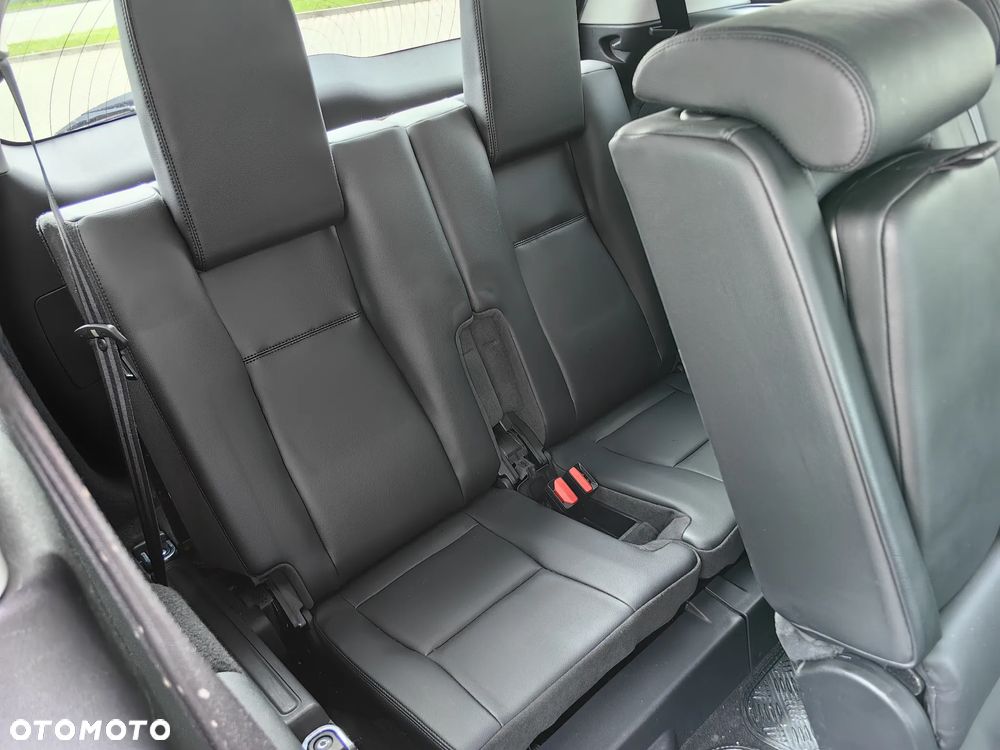 Land Rover Discovery Sport 2.0 TD4 HSE Luxury - 24