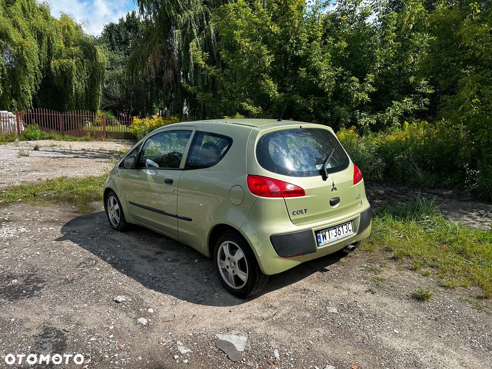 Mitsubishi Colt - 5