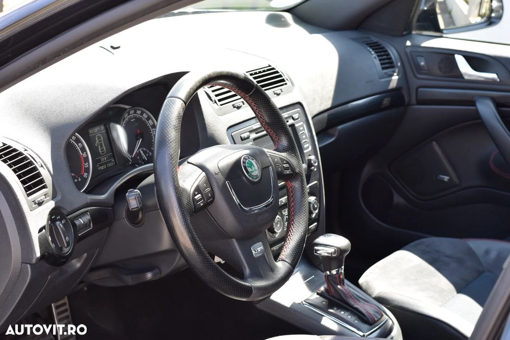 Skoda Octavia 2.0 TDI DPF DSG RS - 7
