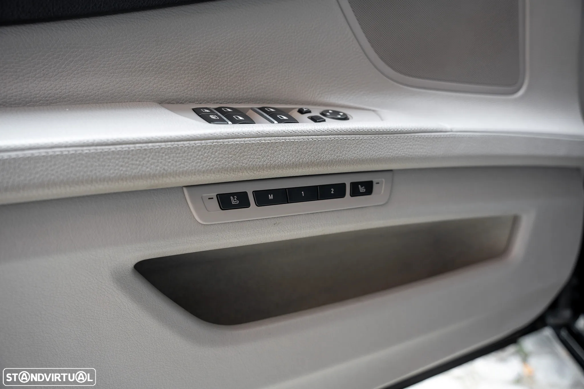 BMW 750 Li - 16