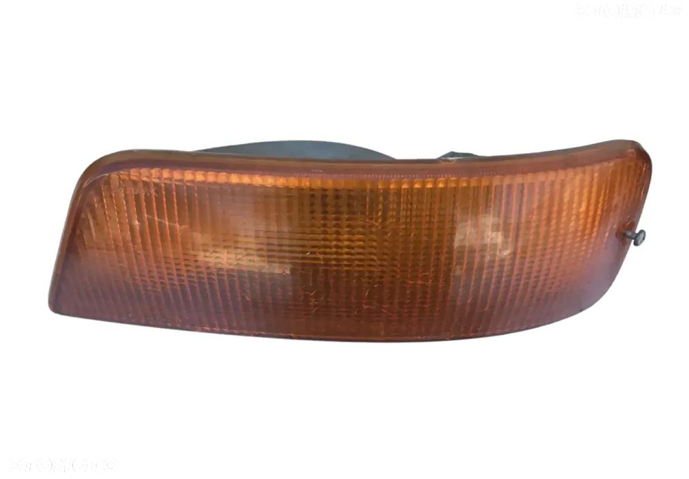 KIERUNKOWSKAZ LEWY MERCEDES ATEGO I - 1