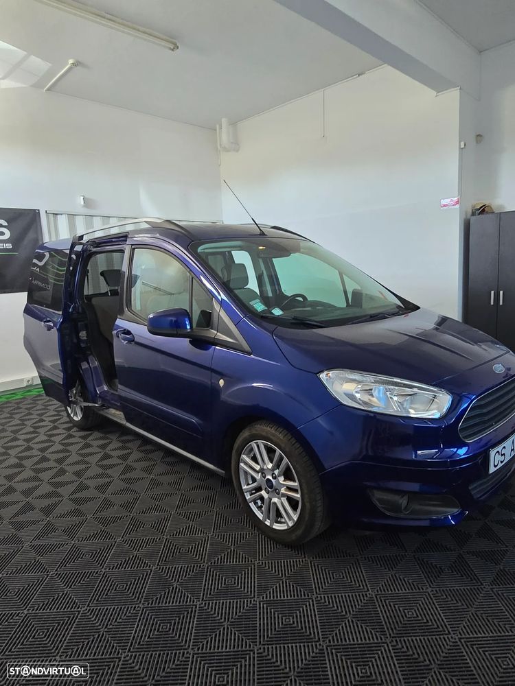 Ford Tourneo Courier 1.0 EcoBoost Titanium - 4