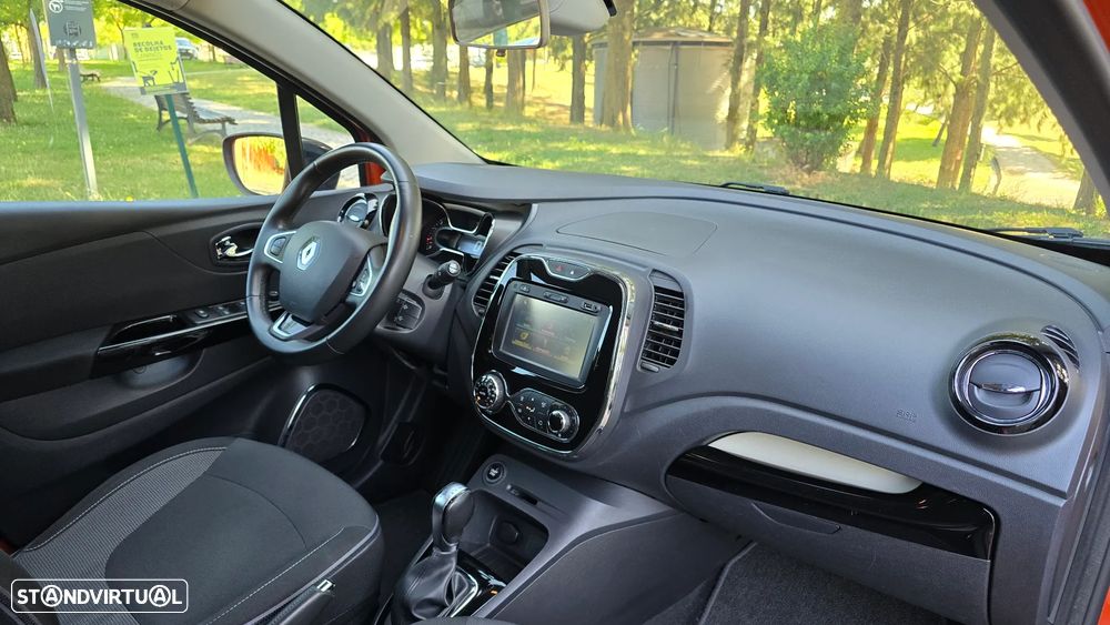 Renault Captur 1.5 dCi Initiale Paris EDC - 23