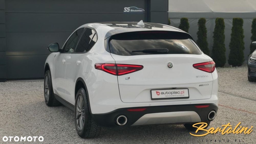 Alfa Romeo Stelvio - 5