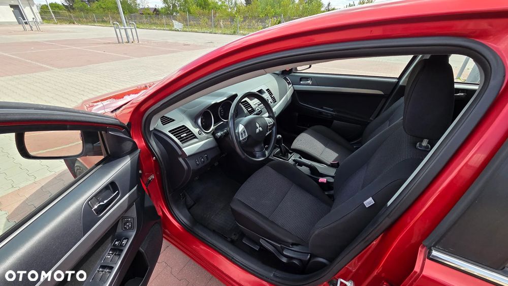 Mitsubishi Lancer 1.8 Invite - 15