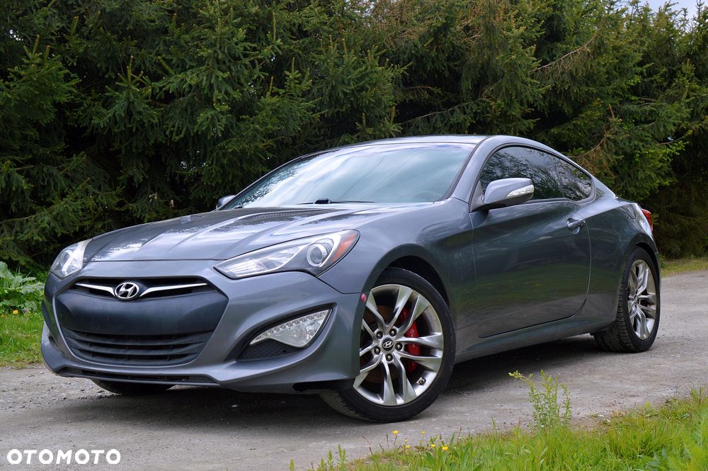 Hyundai Genesis Coupe - 4