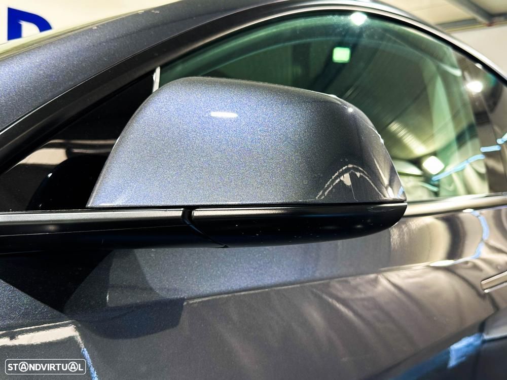 Tesla Model Y Long Range Dual Motor AWD - 16