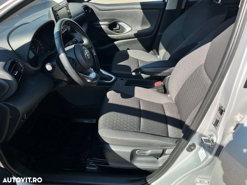 Toyota Yaris - 11