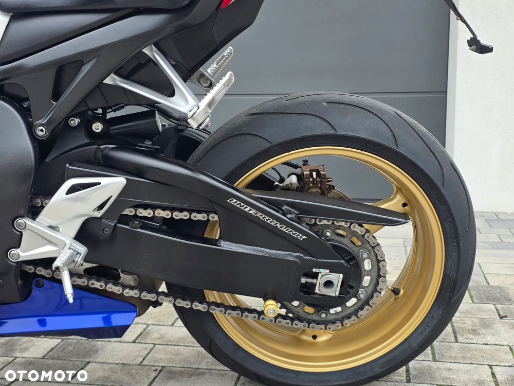 Honda CBR - 28
