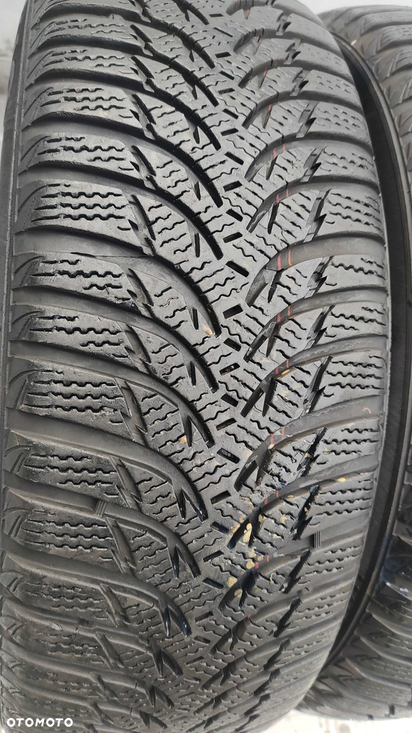 Opony Zimowe 205/60/16 Kumho 2szt 7mm MB