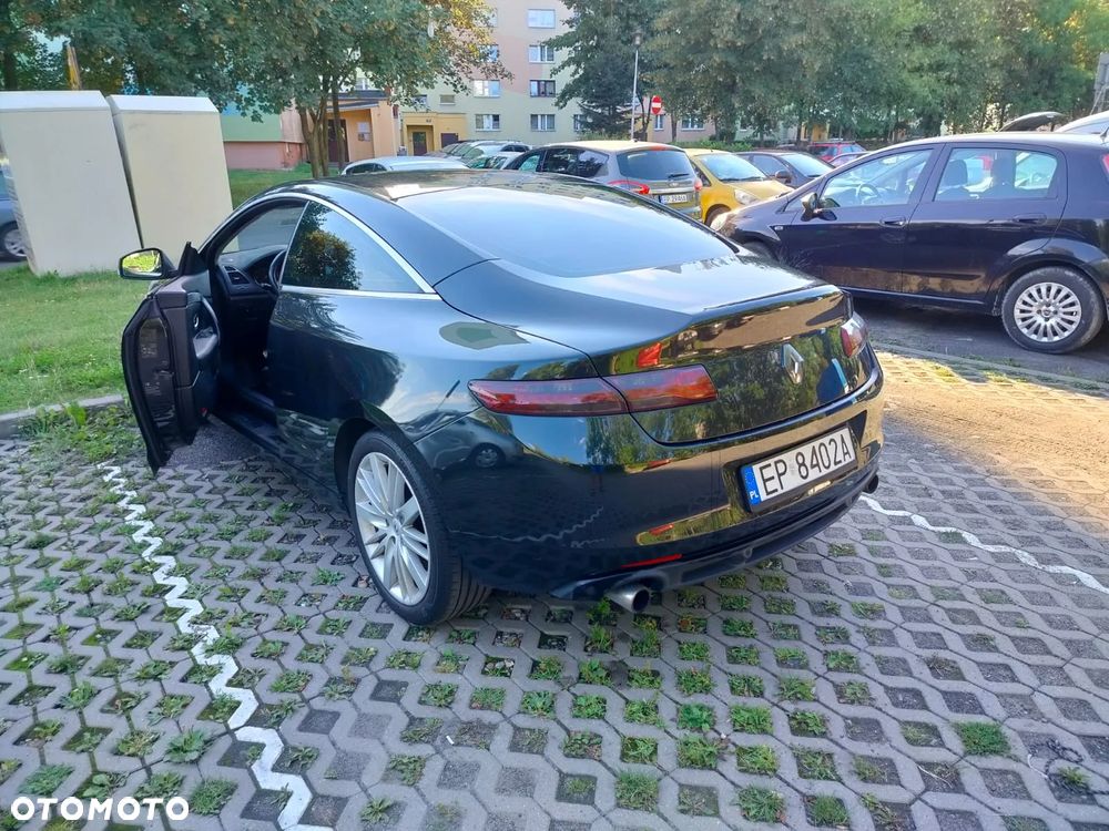 Renault Laguna 2.0 dCi FAP GT - 12