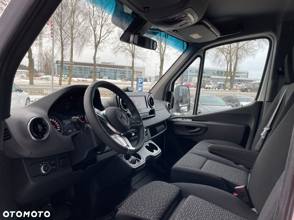 Mercedes-Benz Sprinter 317 CDI PRO Automat Reflektory LED Resorowany fotel - 6