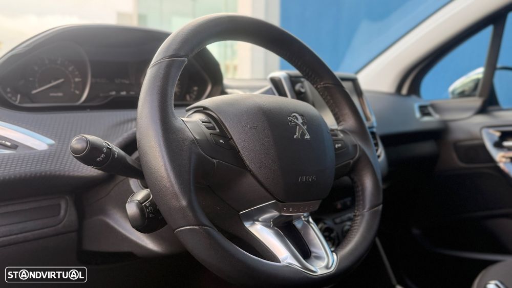 Peugeot 208 PureTech 82 Style - 7