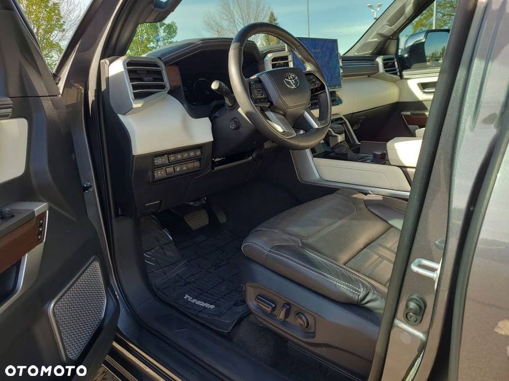 Toyota Tundra - 21