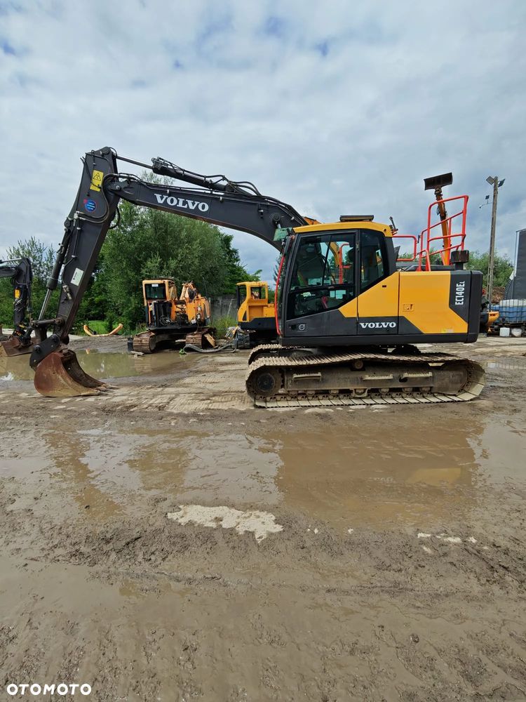 Volvo EC 140 DL - 5