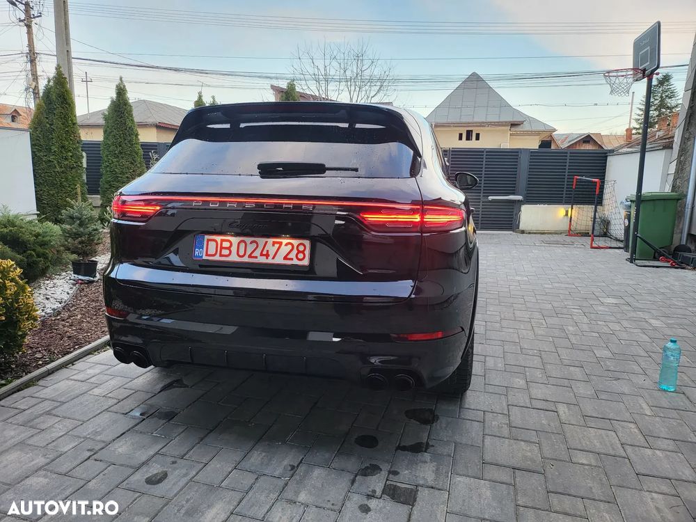 Porsche Cayenne - 3