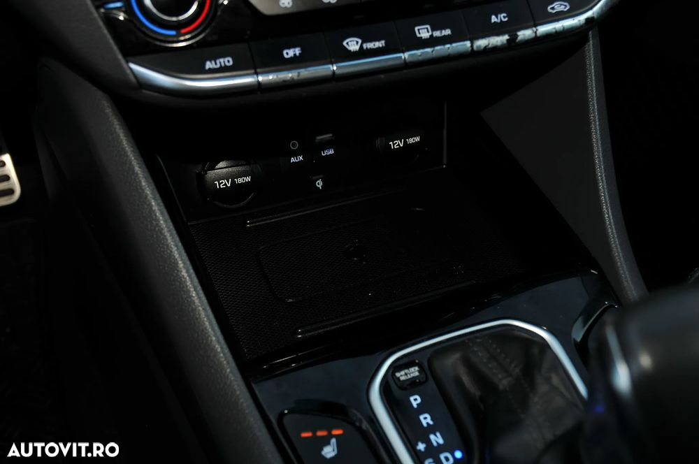 Hyundai IONIQ - 21