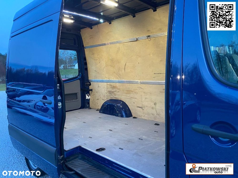 Mercedes-Benz Sprinter - 22