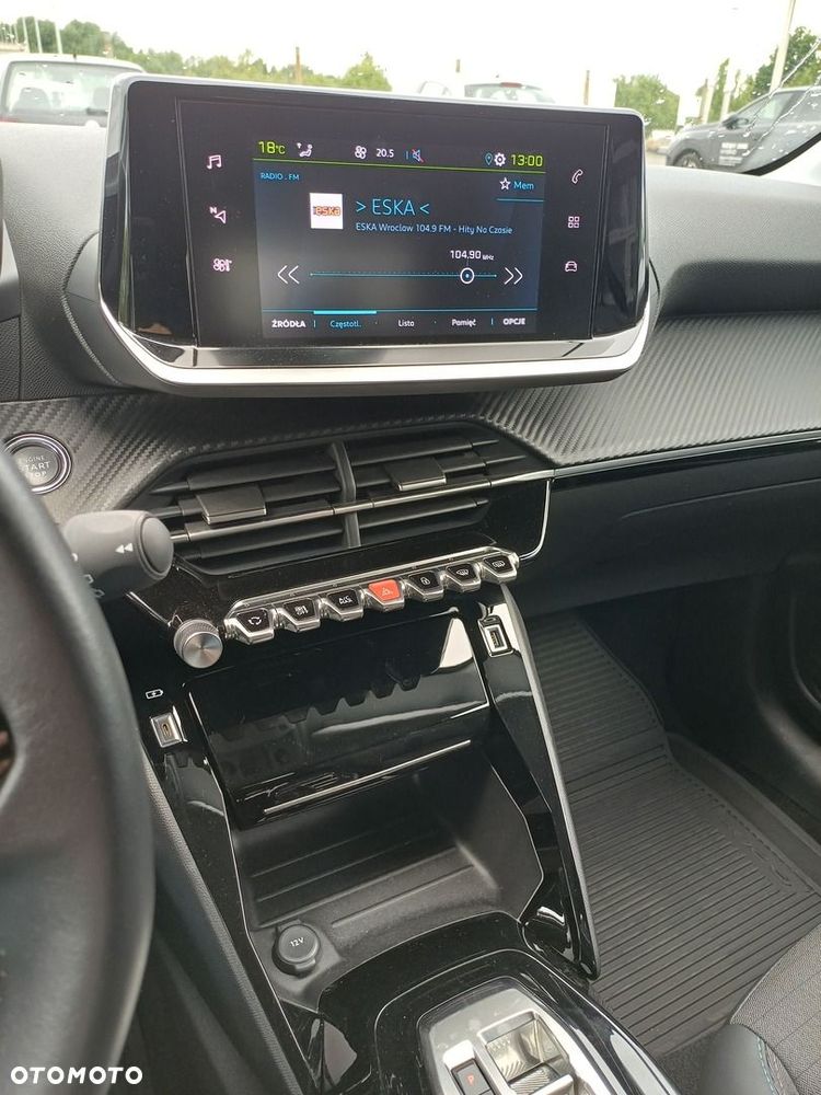 Peugeot 208 - 14